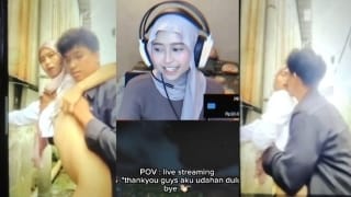 Bokep Indo Amalia Mutya Sange Sama Pacar Ngewe di deket Kampus Pas Sepi