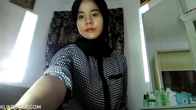 Bokep Indo Hijabers Busty Muslimawear Sange Goyang Manja