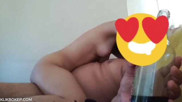 Bokep Indo Skandal Ulfa Nuryani Ngentot Sambil Mabok Nikmat Banget